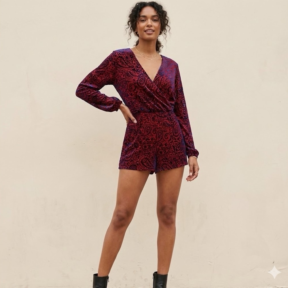 Honey Punch Burnout Velvet Paisley Faux Wrap Romper | Size Small